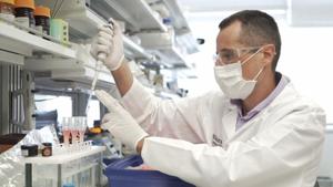 In this image from video provided by Washington University, researcher works on a p-tau217 test for Alzheimer's disease at a laboratory in St. Louis, Missouri.(PTI/For Representative Purposes Only) In this image from video provided by Washington University, researcher works on a p-tau217 test for Alzheimer's disease at a laboratory in St. Louis, Missouri.(PTI/For Representative Purposes Only)