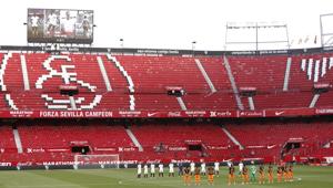 Sevilla players all set for a match at their home stadium Estadio Ramon Sanchez Pizjuan.(Getty Images) Sevilla players all set for a match at their home stadium Estadio Ramon Sanchez Pizjuan.(Getty Images)