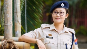 Manipur’s Additional Superintendent of Police Thounaojam Brinda was travelling with two other persons in a car during the ongoing total lockdown in the state.(https://www.facebook.com/thbrinda) Manipur’s Additional Superintendent of Police Thounaojam Brinda was travelling with two other persons in a car during the ongoing total lockdown in the state.(https://www.facebook.com/thbrinda)