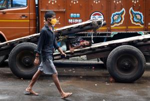With coronavirus cases soaring in March, India went into a stringent lockdown beginning March 25 to curb infections, triggering misery and mass unemployment.(REUTERS) With coronavirus cases soaring in March, India went into a stringent lockdown beginning March 25 to curb infections, triggering misery and mass unemployment.(REUTERS)