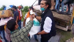 Singer Jubin Nautiyal has been taking care of at least 6000 families, in Jubin’s village, Jaunsar Bawar, near Dehradun in Uttarakhand. Singer Jubin Nautiyal has been taking care of at least 6000 families, in Jubin’s village, Jaunsar Bawar, near Dehradun in Uttarakhand.