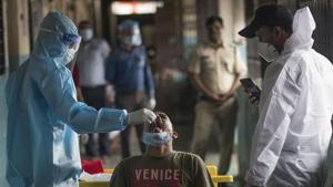 As on Saturday, there are 1,488 dedicated Covid hospitals with 2,49,358 isolation beds, 31,639 ICU beds, 1,09,119 with oxygen support and 16,678 ventilators.(Pratik Chorge/HT Photo) As on Saturday, there are 1,488 dedicated Covid hospitals with 2,49,358 isolation beds, 31,639 ICU beds, 1,09,119 with oxygen support and 16,678 ventilators.(Pratik Chorge/HT Photo)