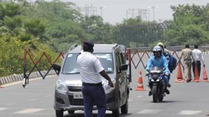 The two Uttar Pradesh border districts had restricted movement with the national capital in an effort to contain the spread of the coronavirus disease.(Sunil Ghosh / Hindustan Times) The two Uttar Pradesh border districts had restricted movement with the national capital in an effort to contain the spread of the coronavirus disease.(Sunil Ghosh / Hindustan Times)