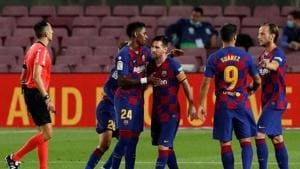 Barcelona players(REUTERS) Barcelona players(REUTERS)