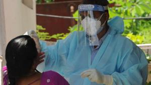 A health worker collects swab sample for Covid-19 testing at a health centre in Patna, Bihar, Aug 5, 2020.(AP Dube / HT Photo) A health worker collects swab sample for Covid-19 testing at a health centre in Patna, Bihar, Aug 5, 2020.(AP Dube / HT Photo)