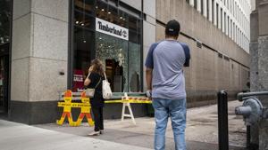 Bus and train services were temporarily suspended in the downtown area.(Bloomberg Photo) Bus and train services were temporarily suspended in the downtown area.(Bloomberg Photo)