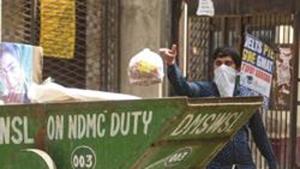 According to municipal estimates, Delhi produces over 10,817 metric tonnes of garbage daily. Most of this waste makes its way to the three landfill sites — Ghazipur, Bhalswa and Okhla.(Sanchit Khanna/HT PHOTO) According to municipal estimates, Delhi produces over 10,817 metric tonnes of garbage daily. Most of this waste makes its way to the three landfill sites — Ghazipur, Bhalswa and Okhla.(Sanchit Khanna/HT PHOTO)