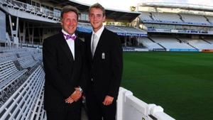 Stuart Broad (R) with his father Chris.(Twitter) Stuart Broad (R) with his father Chris.(Twitter)