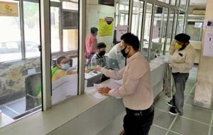 Employees’ requests to seal the affected offices for some days to break the chain of infection have gone in vain, says a staffer.(HT File Photo) Employees’ requests to seal the affected offices for some days to break the chain of infection have gone in vain, says a staffer.(HT File Photo)
