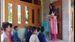 Mahfooza Akhtar is going extra mile to spread awareness regarding importance of education.(ANI) Mahfooza Akhtar is going extra mile to spread awareness regarding importance of education.(ANI)
