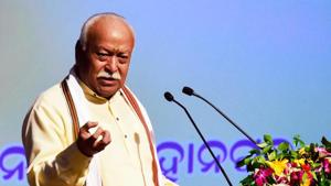 RSS chief Mohan Bhagwat said Covid-19 has created the need for an alternative economic model.(PTI) RSS chief Mohan Bhagwat said Covid-19 has created the need for an alternative economic model.(PTI)