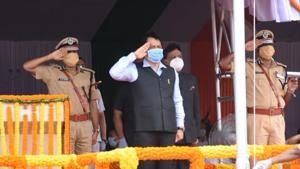 Assam Chief Minister Sarbananda Sonowal saluting the tricolour after unfurling it at Judges’ Field in Guwahati on Saturday on the occasion of Independence Day.(HT photo.) Assam Chief Minister Sarbananda Sonowal saluting the tricolour after unfurling it at Judges’ Field in Guwahati on Saturday on the occasion of Independence Day.(HT photo.)