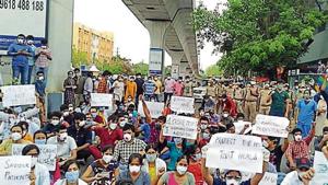 Doctors protest violence against medical workers in Hyderabad. Doctors protest violence against medical workers in Hyderabad.