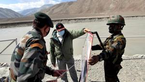Tensions between India and China escalated when Indian soldiers were attacked with rocks and clubs in the worst clash in decades between the troops of the two countries on June 15.(PTI) Tensions between India and China escalated when Indian soldiers were attacked with rocks and clubs in the worst clash in decades between the troops of the two countries on June 15.(PTI)