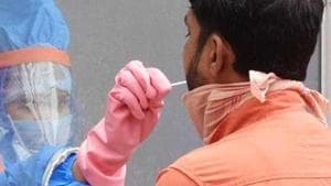A health worker collects swabs for rapid testing in Hindpirhi locality in Ranchi, Jharkhand.(Diwakar Prasad/HT File Photo) A health worker collects swabs for rapid testing in Hindpirhi locality in Ranchi, Jharkhand.(Diwakar Prasad/HT File Photo)