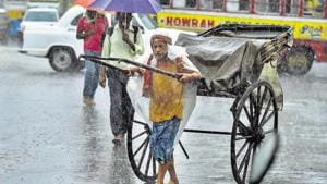 Kolkata is one of the places in Bengal that is expected to receive heavy rain over the weekend.(PTI) Kolkata is one of the places in Bengal that is expected to receive heavy rain over the weekend.(PTI)