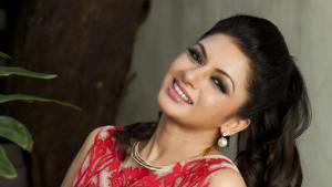 Bhagyashree made her debut opposite Salman Khan in Maine Pyar Kiya (1989) Bhagyashree made her debut opposite Salman Khan in Maine Pyar Kiya (1989)