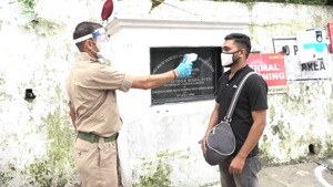 Authorities have issued a detailed SOP for the pilgrims to follow while visiting the Mata Vaishno Devi Shrine which reopened for visitors on August 16, 2020.(HT Photo) Authorities have issued a detailed SOP for the pilgrims to follow while visiting the Mata Vaishno Devi Shrine which reopened for visitors on August 16, 2020.(HT Photo)