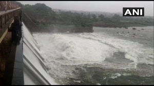 The Godavari has wreaked havoc in both Andhra Pradesh and Telangana.(ANI) The Godavari has wreaked havoc in both Andhra Pradesh and Telangana.(ANI)