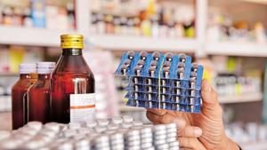 People purchase medicines from a medical store in Bengaluru .(Hemant Mishra/ Mint File Photo) People purchase medicines from a medical store in Bengaluru .(Hemant Mishra/ Mint File Photo)