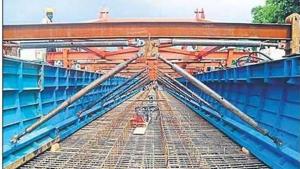 U-girders for the corridor being cast at a yard in Pushp Vihar.(HT Photo) U-girders for the corridor being cast at a yard in Pushp Vihar.(HT Photo)