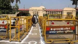 People undergo thermal screening outside Allahabad High Court in Prayagraj.(PTI File Photo) People undergo thermal screening outside Allahabad High Court in Prayagraj.(PTI File Photo)