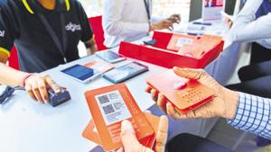 Customers buying Reliance Jio sims at a Reliance Digital centre in Mumbai.(Aniruddha Chowdhury/Mint File Photo) Customers buying Reliance Jio sims at a Reliance Digital centre in Mumbai.(Aniruddha Chowdhury/Mint File Photo)