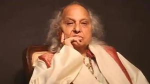 Indian classical vocalist Pandit Jasraj passed away at the age of 90 on Monday. He died of cardiac arrest at his house in New Jersey state of US.(HT photo) Indian classical vocalist Pandit Jasraj passed away at the age of 90 on Monday. He died of cardiac arrest at his house in New Jersey state of US.(HT photo)