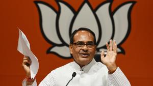 MP CM Shivraj Singh Chouhan’s move is aimed to provide ration to poor people without access to the public distribution system.(Raj K Raj/HT PHOTO) MP CM Shivraj Singh Chouhan’s move is aimed to provide ration to poor people without access to the public distribution system.(Raj K Raj/HT PHOTO)
