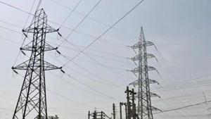 The CCEA decision comes against the backdrop of some discoms being unable to avail the Rs1.25 lakh crore reform-linked loan package for clearing dues.(Abhinav Saha/HT File Photo) The CCEA decision comes against the backdrop of some discoms being unable to avail the Rs1.25 lakh crore reform-linked loan package for clearing dues.(Abhinav Saha/HT File Photo)