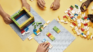 Each brick shows the printed version of the symbol or letter.(www.legobraillebricks.com) Each brick shows the printed version of the symbol or letter.(www.legobraillebricks.com)