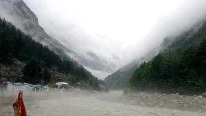 File photo of Bhagirathi river at Gangotri in Uttarkashi district of Uttarakhand.(Santosh Bhatt/HT photo) File photo of Bhagirathi river at Gangotri in Uttarkashi district of Uttarakhand.(Santosh Bhatt/HT photo)