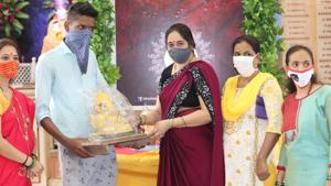 Each of the Ganesha idols have cost up to Rs 1600.(HT Photo) Each of the Ganesha idols have cost up to Rs 1600.(HT Photo)