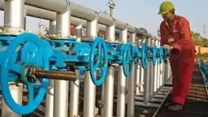 OIL produced 0.75 million tonnes of crude oil in April-June, down marginally from 0.81 million tonnes a year back.(HT file photo) OIL produced 0.75 million tonnes of crude oil in April-June, down marginally from 0.81 million tonnes a year back.(HT file photo)