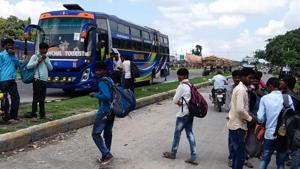 Many workers who had returned to Bihar ‘s Araria during the lockdown are now returning to states like Punjab and Rajasthan for work.(HT PHOTO) Many workers who had returned to Bihar ‘s Araria during the lockdown are now returning to states like Punjab and Rajasthan for work.(HT PHOTO)
