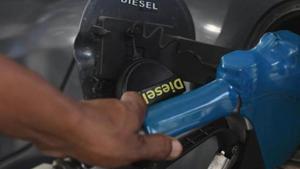 Drop in sale of vehicles may have also contributed to the slump in Diesel consumption.(Vipin Kumar/HT PHOTO) Drop in sale of vehicles may have also contributed to the slump in Diesel consumption.(Vipin Kumar/HT PHOTO)