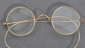 A pair of glasses that once belonged to Indian independence icon Mohandas Karamchand Gandhi photographed at the action house in Bristol head of their sale.(AFP) A pair of glasses that once belonged to Indian independence icon Mohandas Karamchand Gandhi photographed at the action house in Bristol head of their sale.(AFP)