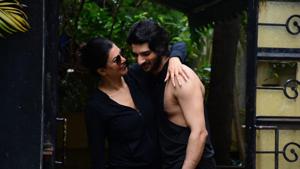 Sushmita Sen seen with boyfriend Rohman Shawl outside their gym. (Varinder Chawla) Sushmita Sen seen with boyfriend Rohman Shawl outside their gym. (Varinder Chawla)