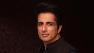 Sonu Sood has now helped students stranded in Manila to return home. He has also arranged accommodation for migrant workers, re-employed in Noida. Sonu Sood has now helped students stranded in Manila to return home. He has also arranged accommodation for migrant workers, re-employed in Noida.