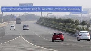 The people were travelling from different cities of Bihar to Sirsa in Haryana. (HT File photo) The people were travelling from different cities of Bihar to Sirsa in Haryana. (HT File photo)