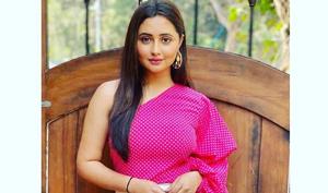 The actor also admits that if one is too engrossed in social media activities, it can have repercussions on their mental well being(Photo: Instagram/imrashamidesai) The actor also admits that if one is too engrossed in social media activities, it can have repercussions on their mental well being(Photo: Instagram/imrashamidesai)