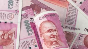 Rs 2,000 notes were introduced after the government announced the demonetisation of old Rs 500 and Rs 1,000 notes on November 8, 2016.(Getty Images/iStockphoto) Rs 2,000 notes were introduced after the government announced the demonetisation of old Rs 500 and Rs 1,000 notes on November 8, 2016.(Getty Images/iStockphoto)