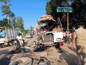 The mangled remains of a bus is seen at an accident site in Uttar Pradesh’s Kakori area. At least six people were killed and more than a dozen injured after two buses of Uttar Pradesh state roadways and a truck collided early on Wednesday.(HT Photo) The mangled remains of a bus is seen at an accident site in Uttar Pradesh’s Kakori area. At least six people were killed and more than a dozen injured after two buses of Uttar Pradesh state roadways and a truck collided early on Wednesday.(HT Photo)