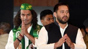 File photo: RJD leader Tejashwi Yadav with Tej Pratap Yadav.(Santosh Kumar/ Hindustan Times) File photo: RJD leader Tejashwi Yadav with Tej Pratap Yadav.(Santosh Kumar/ Hindustan Times)
