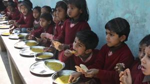 The cooks would receive lessons in food hygiene and food safety aspects along with personal hygiene requirements.(HT Photo) The cooks would receive lessons in food hygiene and food safety aspects along with personal hygiene requirements.(HT Photo)