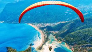 If you are skydiving for the first time, the feeling is more like a whirlwind, says Vicram Sharma.(Freepik) If you are skydiving for the first time, the feeling is more like a whirlwind, says Vicram Sharma.(Freepik)