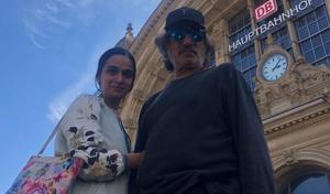 Shakti Kapoor and Shivangi Kolhapure got married in 1982. Shakti Kapoor and Shivangi Kolhapure got married in 1982.