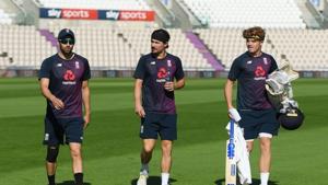 Cricket - England Nets - Ageas Bowl, Southampton, Britain - August 20, 2020 England's Ollie Pope, Mark Wood and Rory Burns during nets ECB Pool/Handout via REUTERS(REUTERS) Cricket - England Nets - Ageas Bowl, Southampton, Britain - August 20, 2020 England's Ollie Pope, Mark Wood and Rory Burns during nets ECB Pool/Handout via REUTERS(REUTERS)