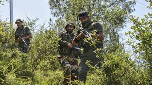 Security personnel during a cordon and search operation, after Pakistan army initiated unprovoked ceasefire violation along the LoC, at Mankote sector in Poonch district, earlier this year.(PTI) Security personnel during a cordon and search operation, after Pakistan army initiated unprovoked ceasefire violation along the LoC, at Mankote sector in Poonch district, earlier this year.(PTI)