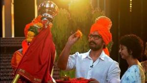 Aamir Khan celebrates Marathi festival Gudi Padwa in this picture from last year. Aamir Khan celebrates Marathi festival Gudi Padwa in this picture from last year.